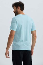 Polera Hombre Básica Con Bolsillo Celeste