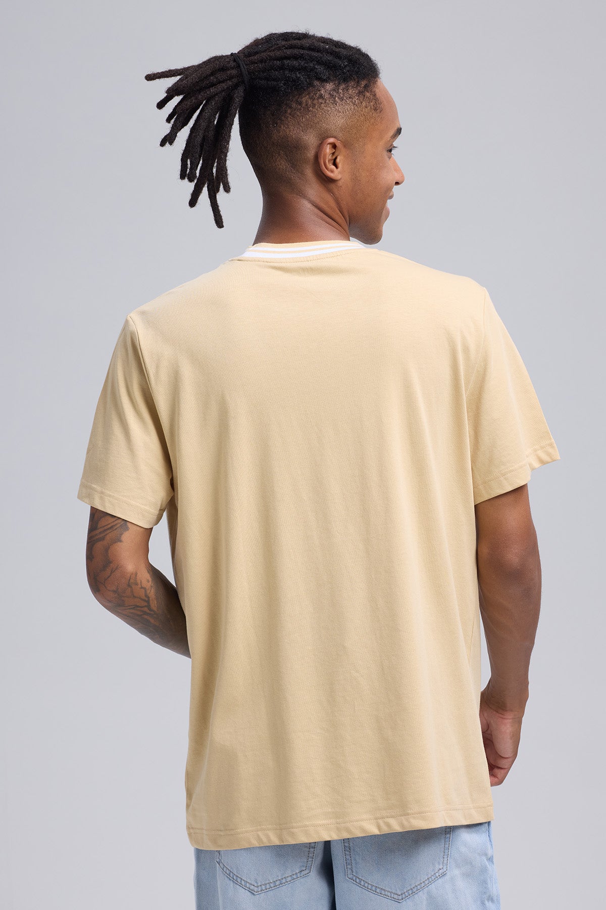Polera Hombre Print Posicional Beige Oscuro