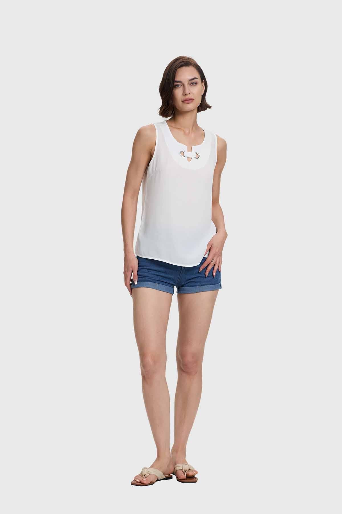 Blusa Mujer Aplicación Ojetillo Crudo