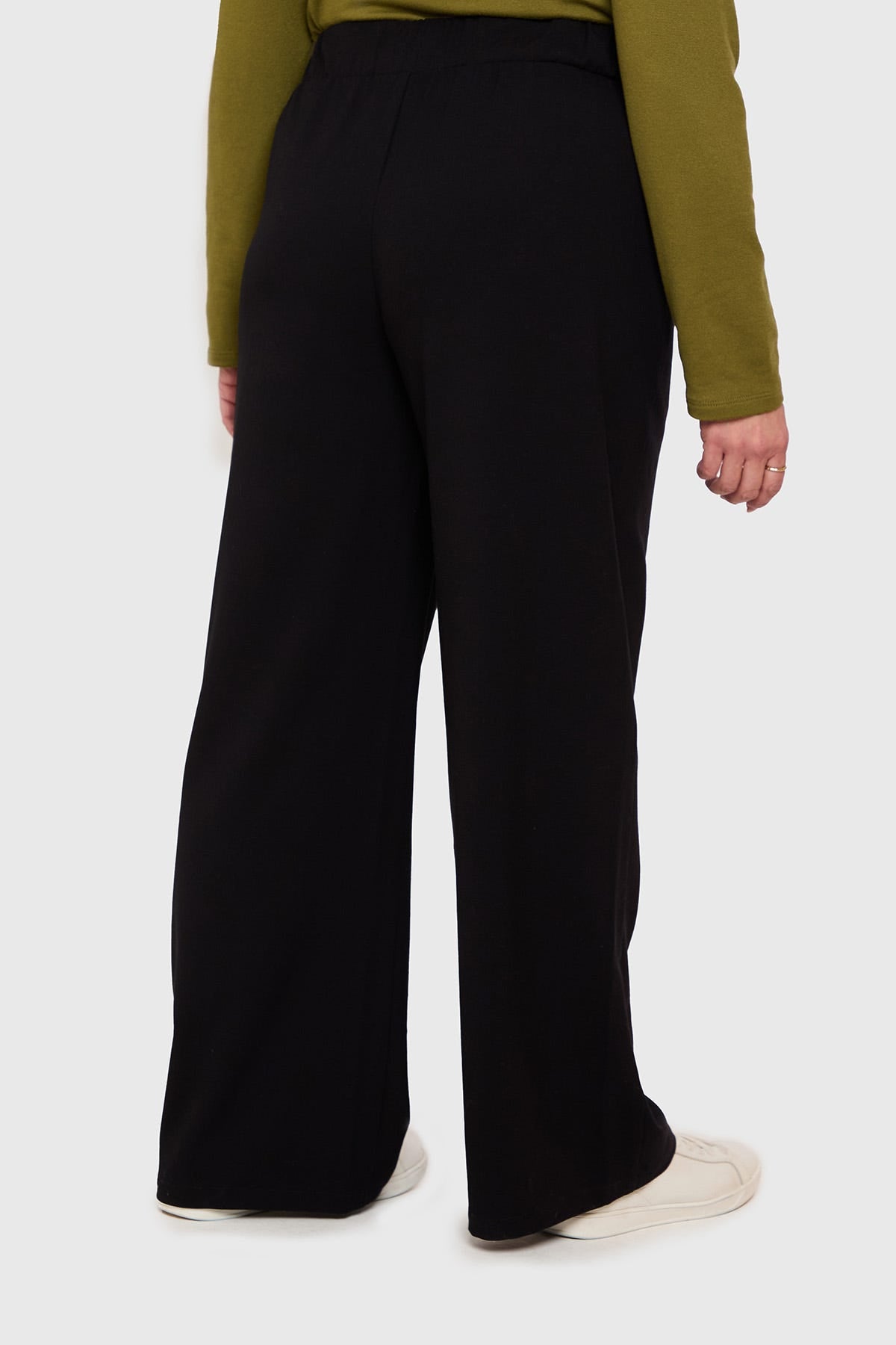 PANTALÓN MUJER CON PRETINA ELÁSTICA NEGRO