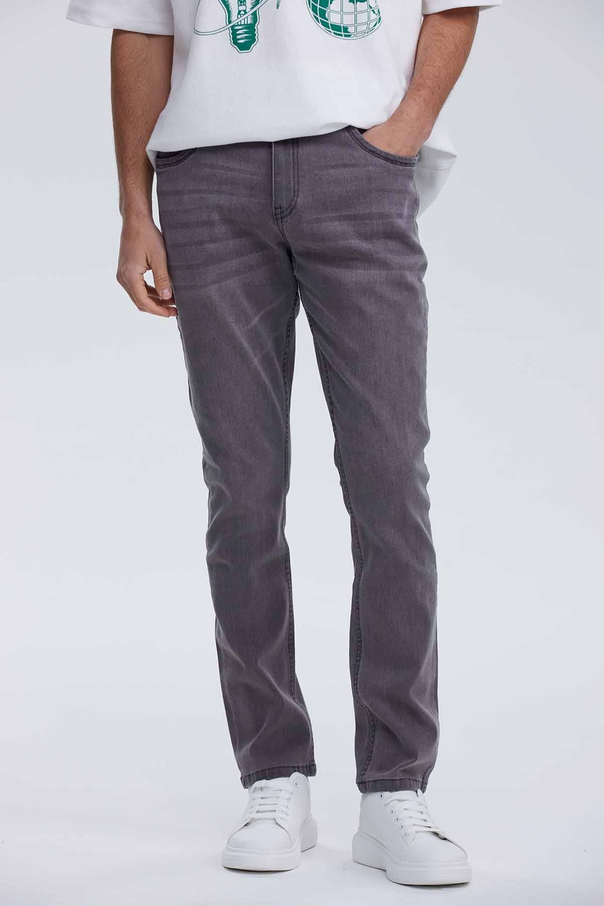 JEANS HOMBRE SLIM 701 GRIS