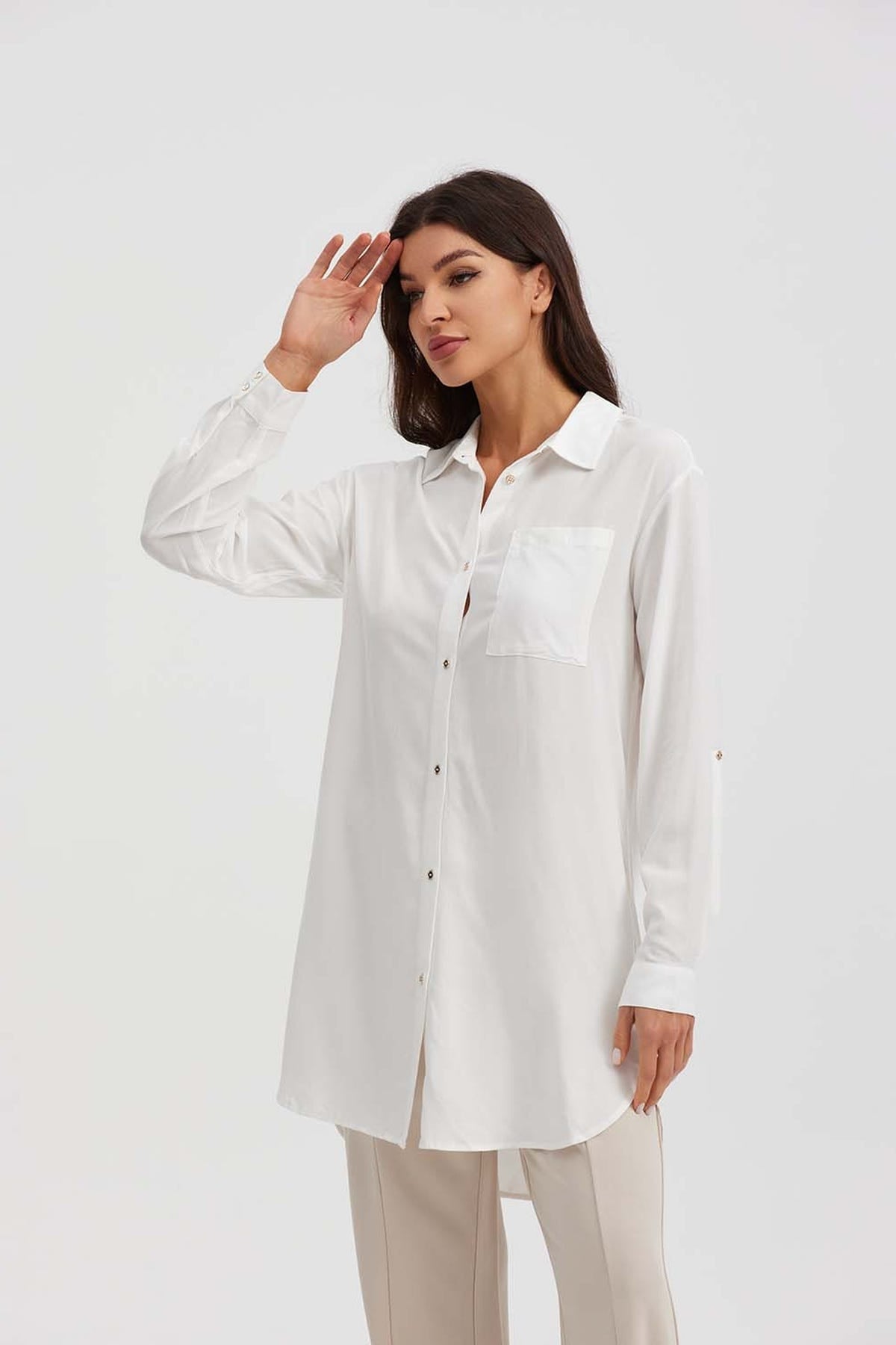 BLUSA MUJER LARGA CON BOTÓN PARCHE CRUDO