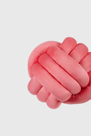 COJÍN UNISEX VELVET NUDO CORAL