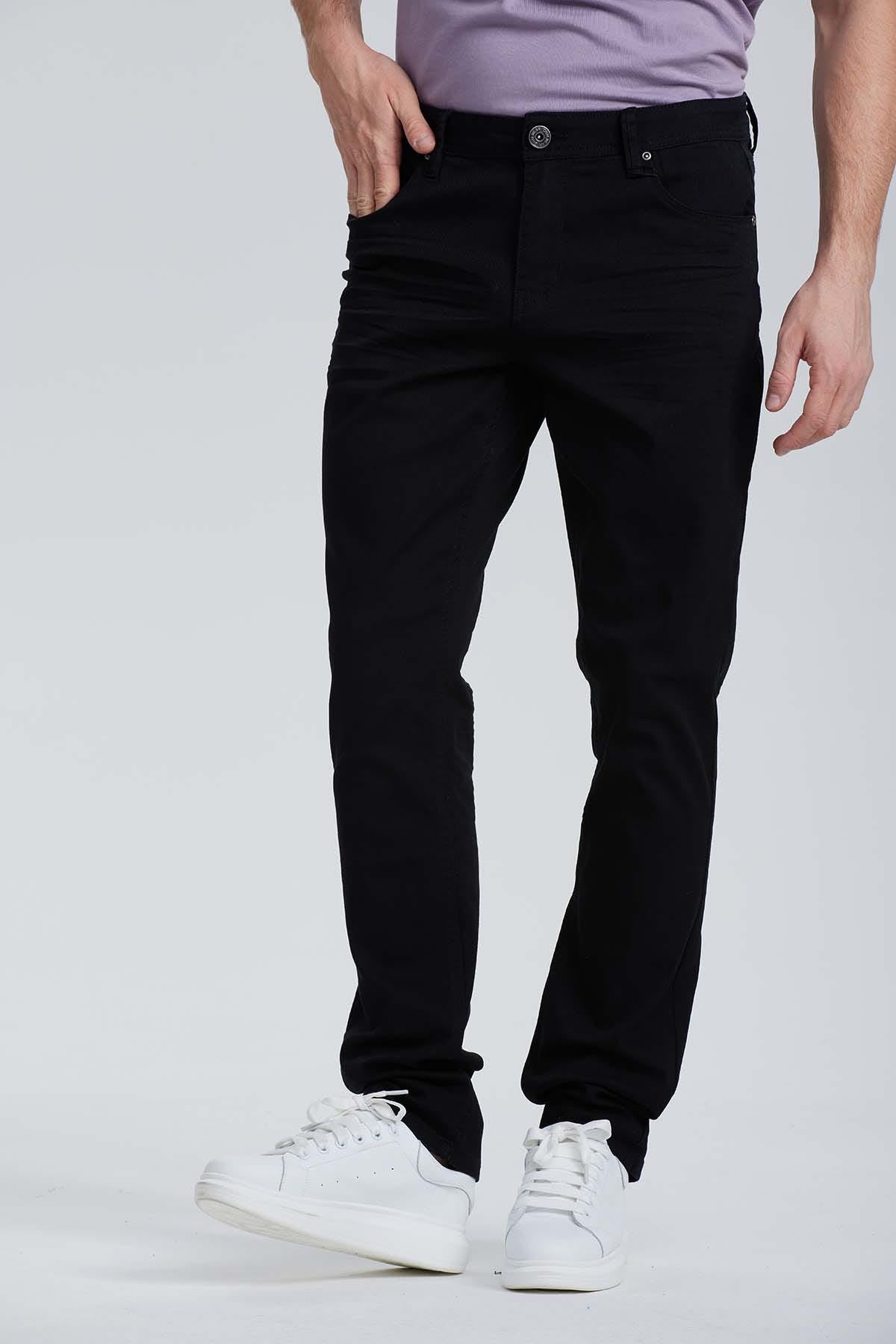 JEANS HOMBRE SLIM COLOR NEGRO