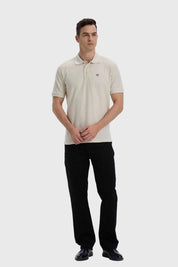 POLERA HOMBRE LISA CON LOGO BEIGE