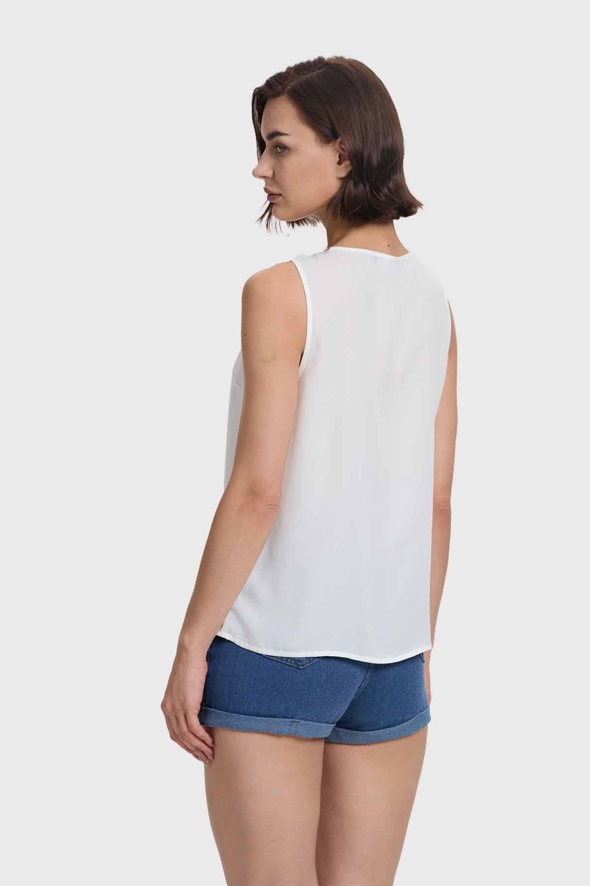 Blusa Mujer Aplicación Ojetillo Crudo