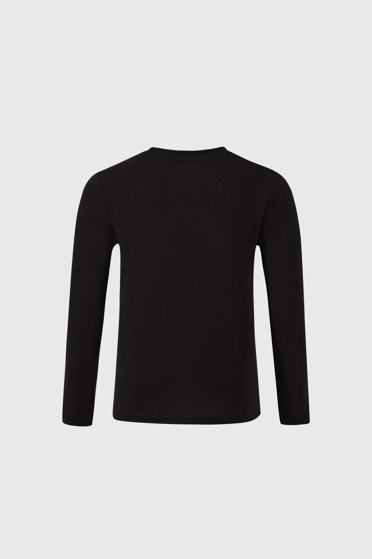 Polera negra para niño con diseño de Hulk en el frente, manga larga y material de algodón.