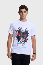 Polera blanca para hombre con diseño de superhéroes Liga de la Justicia, ideal para un look casual.
