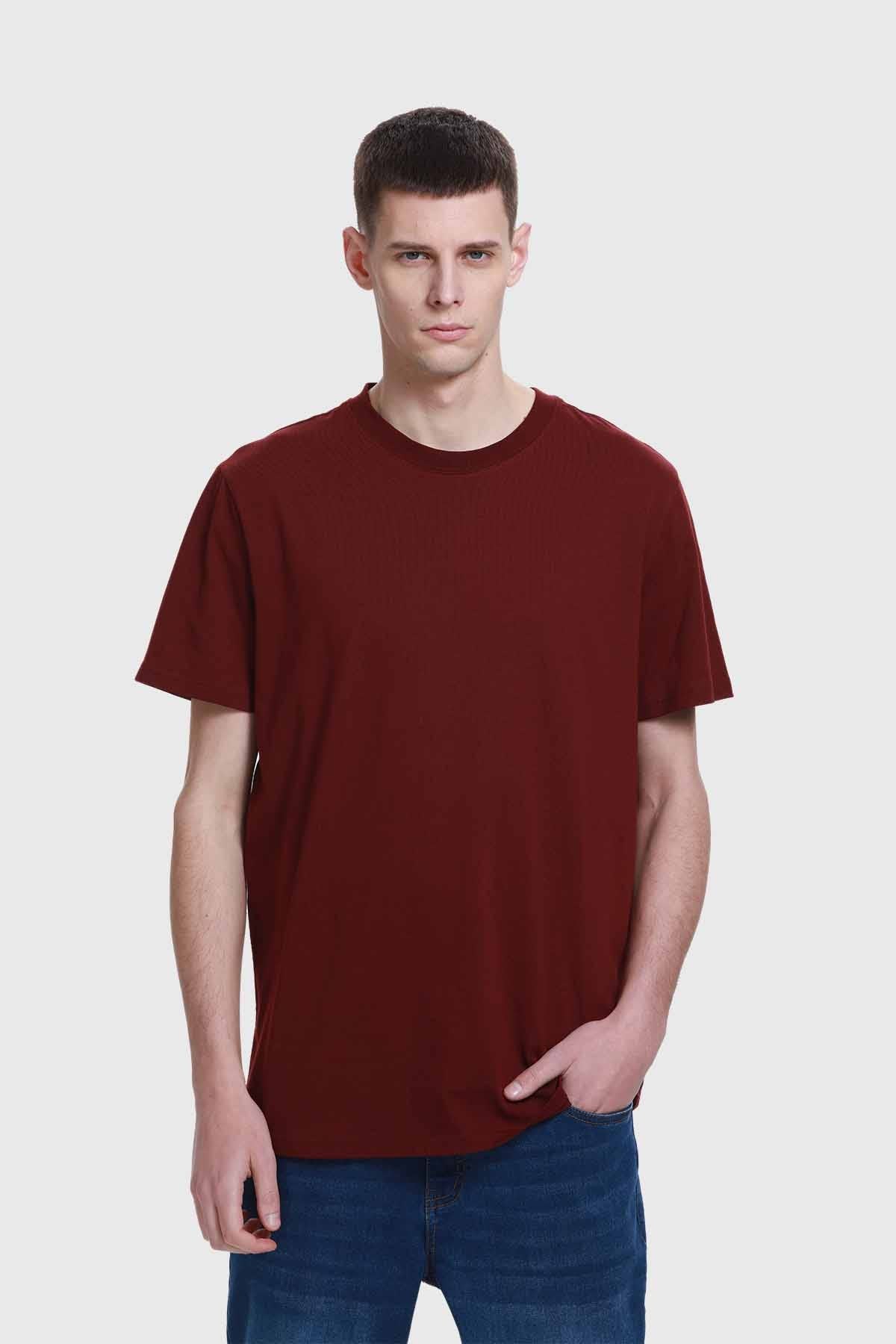 Polera hombre long fit basica burdeos