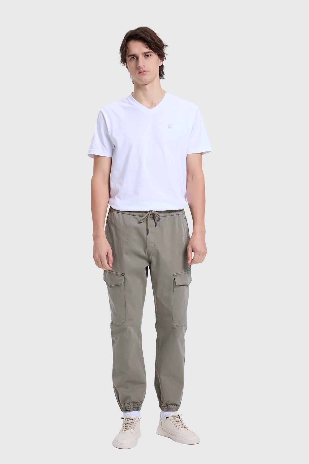 Pantalón Hombre Cargo Gabardina Verde