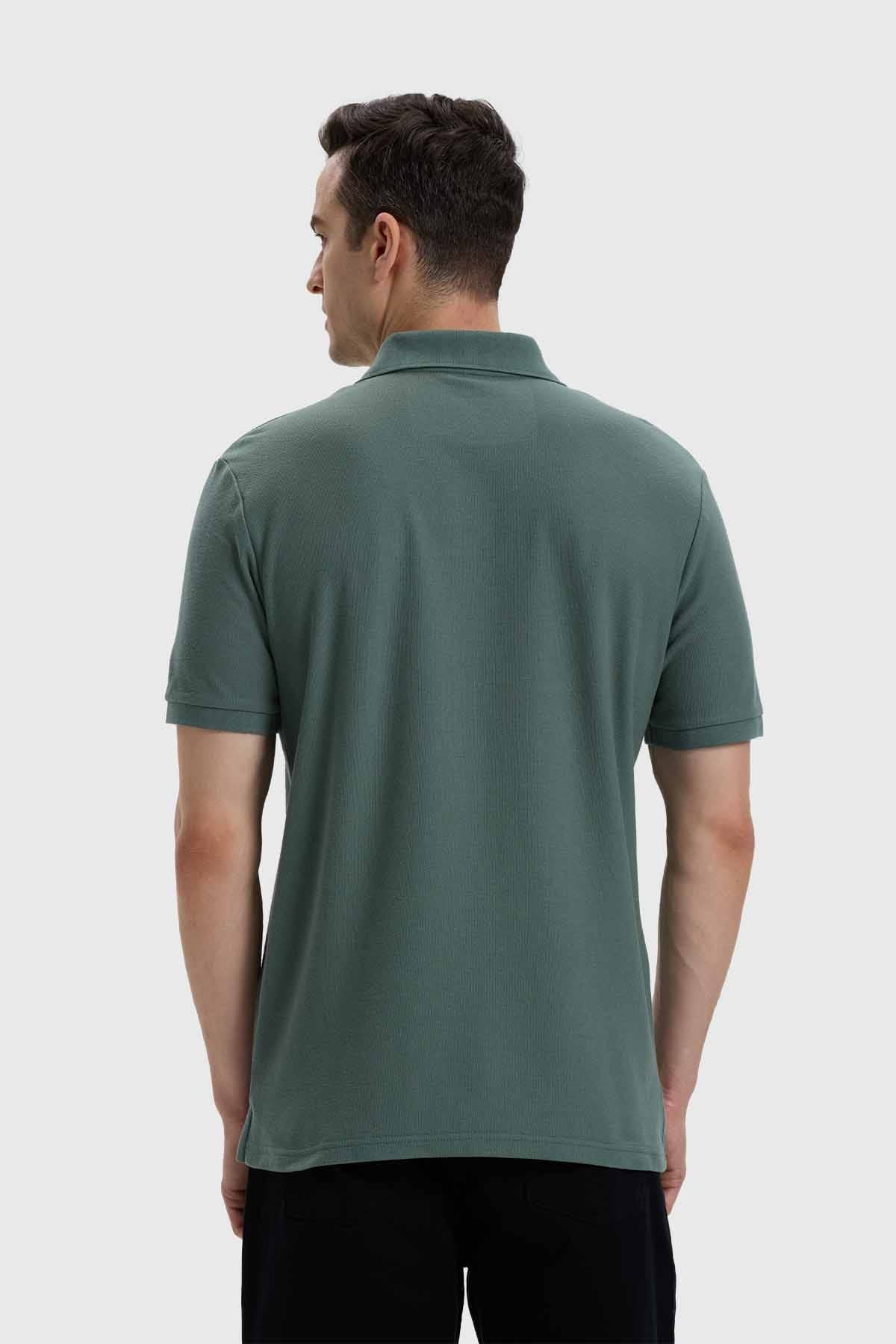 Polera Hombre Con Logo Verde