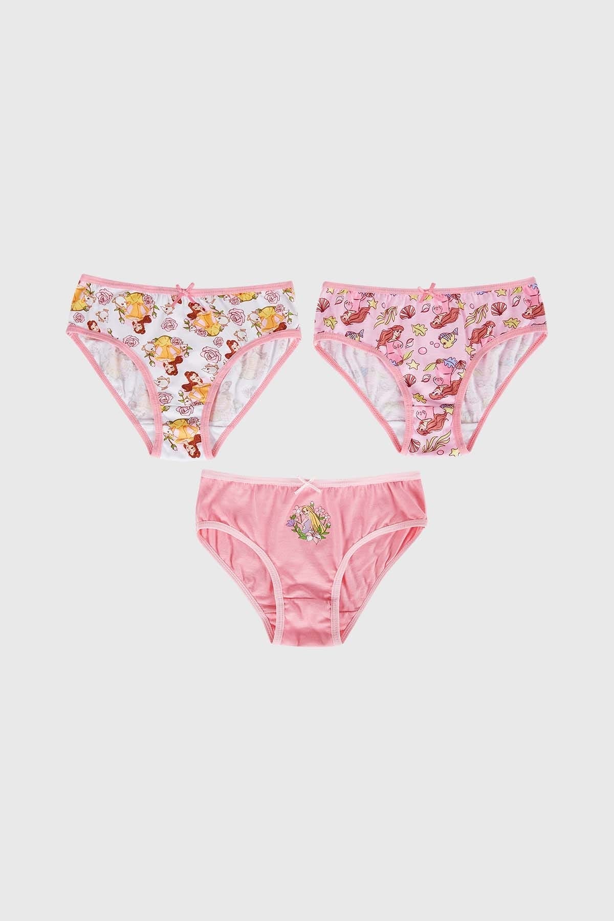 Calzón niña tripack en color rosado con estampados de princesas.
