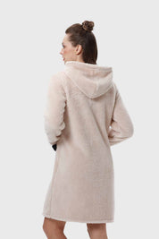 Bata Mujer Polar Con Bolsillo Beige