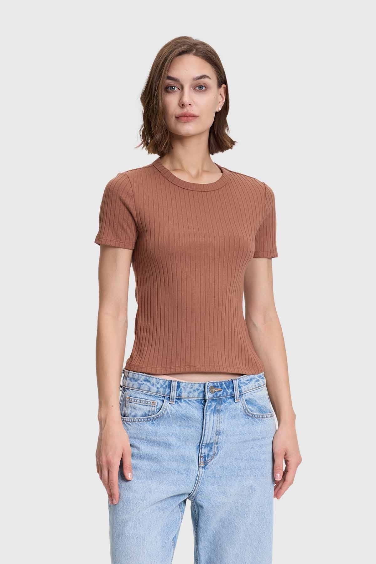 POLERA MUJER RIP CROP LISA CAFE