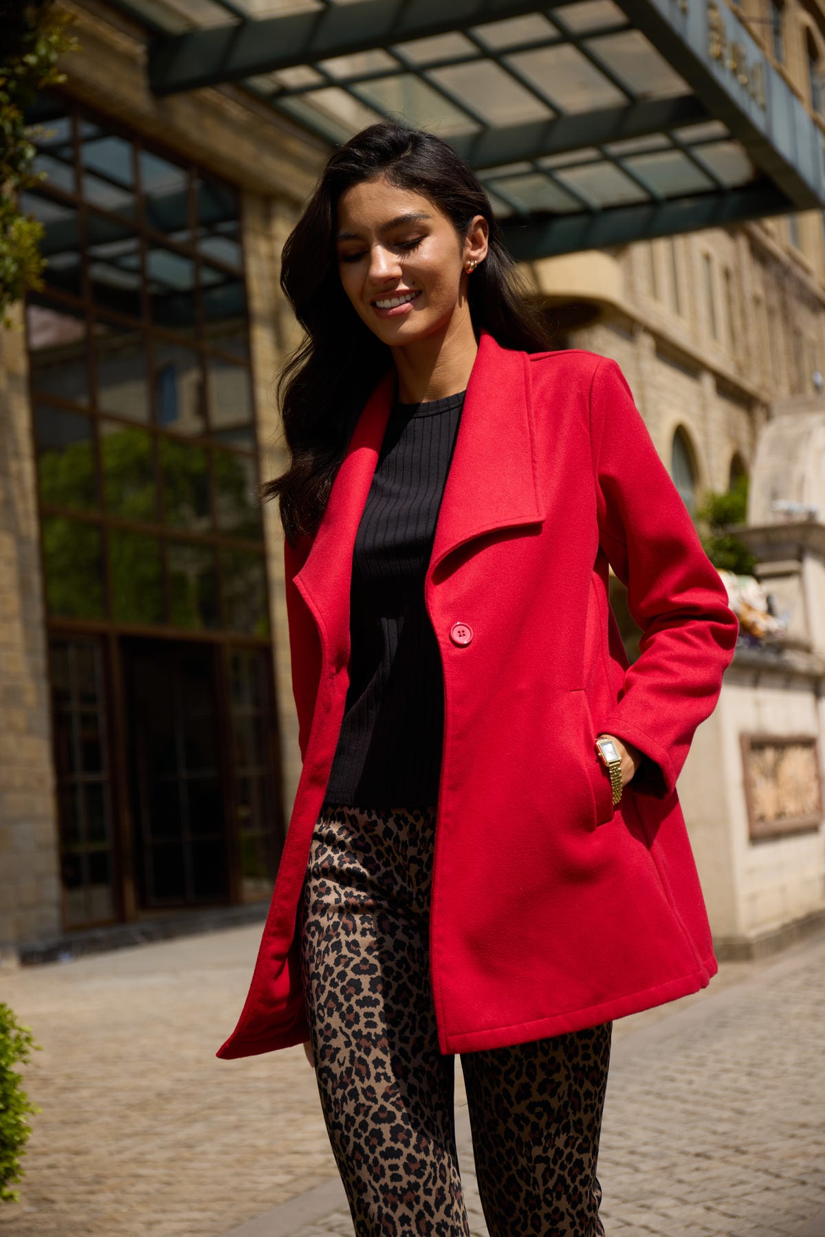 ABRIGO MUJER PAÑO LISO ROJO