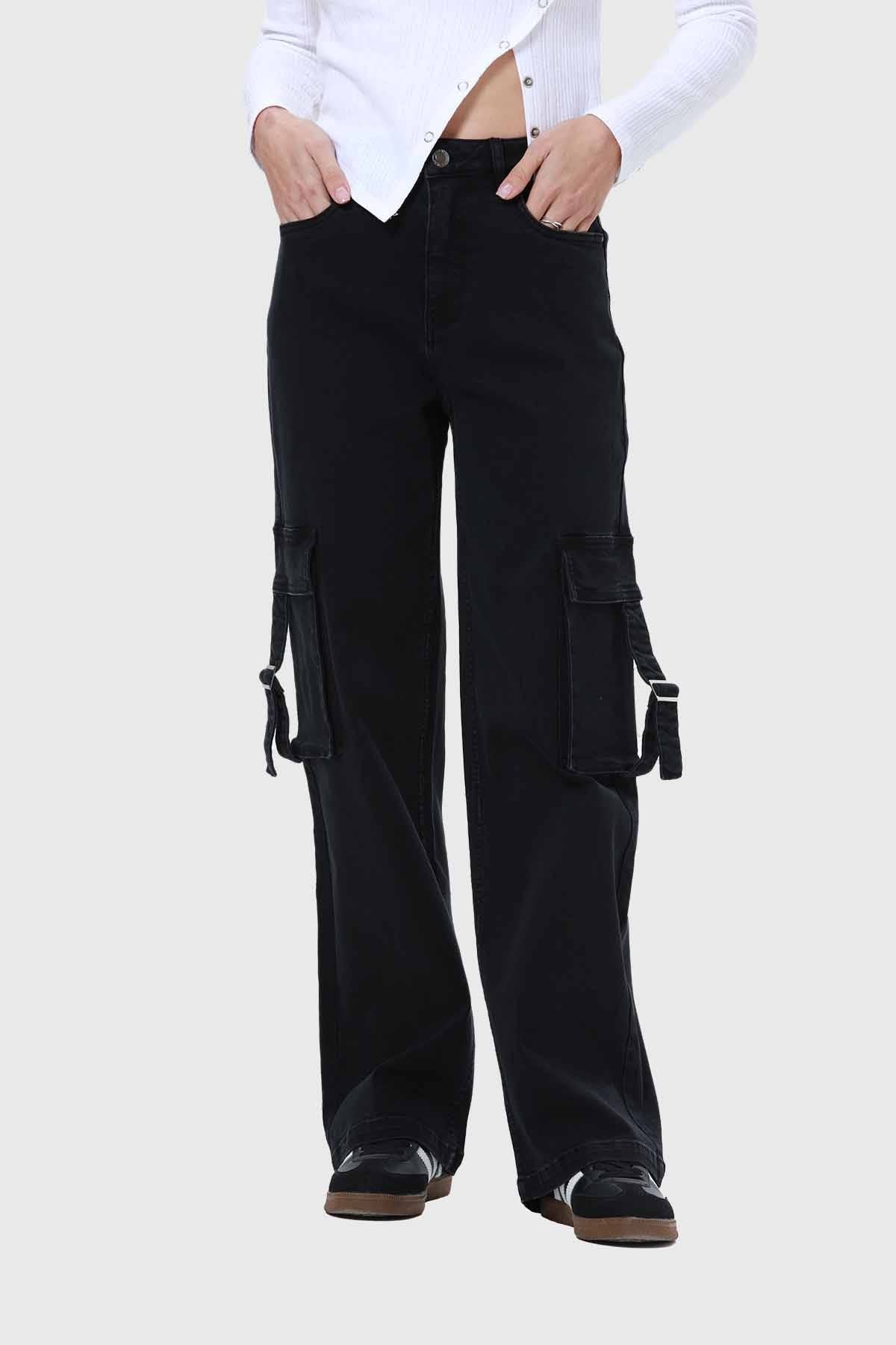 Jeans Mujer Cargo Calce Recto Negro
