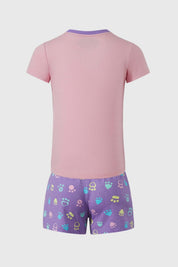 Pijama nina color rosado con camiseta manga corta y short morado estampado personajes y detalles coloridos