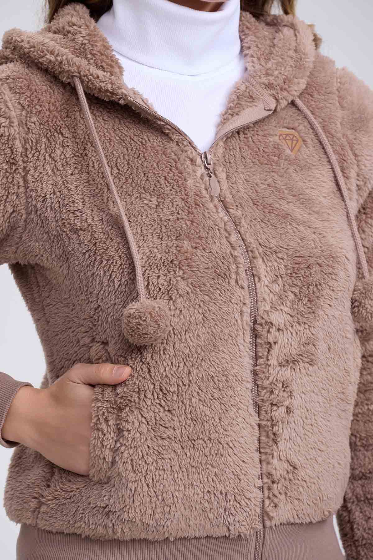 Polar Mujer Pompón Café