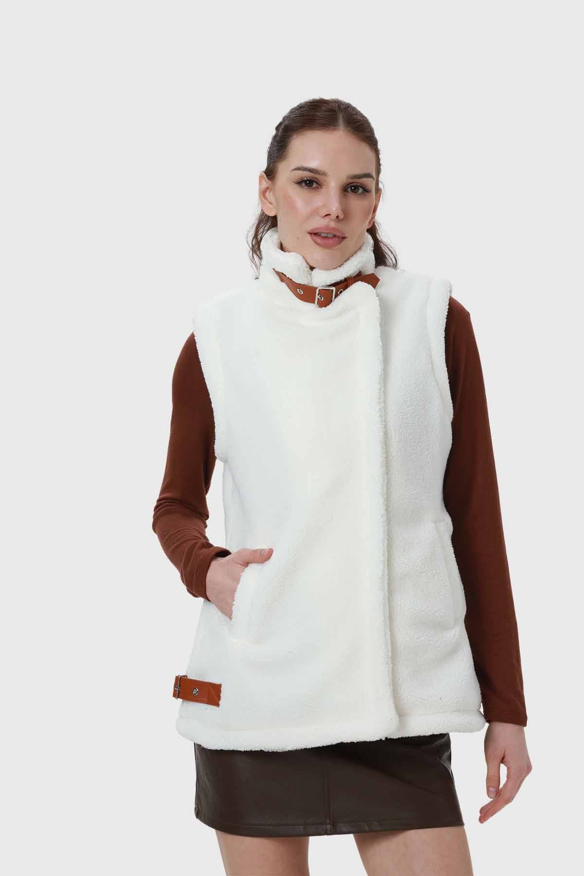 Polar Mujer Corderito Hebilla Crudo