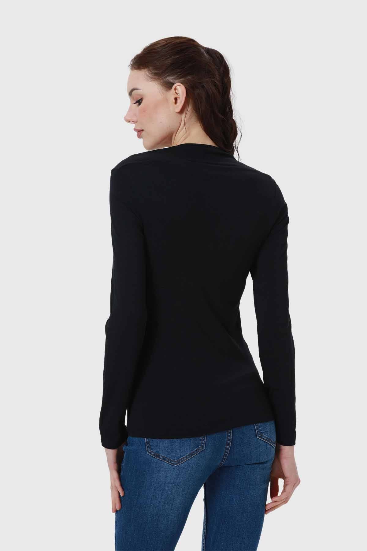 Polera Mujer Aplicación Cuello Negro