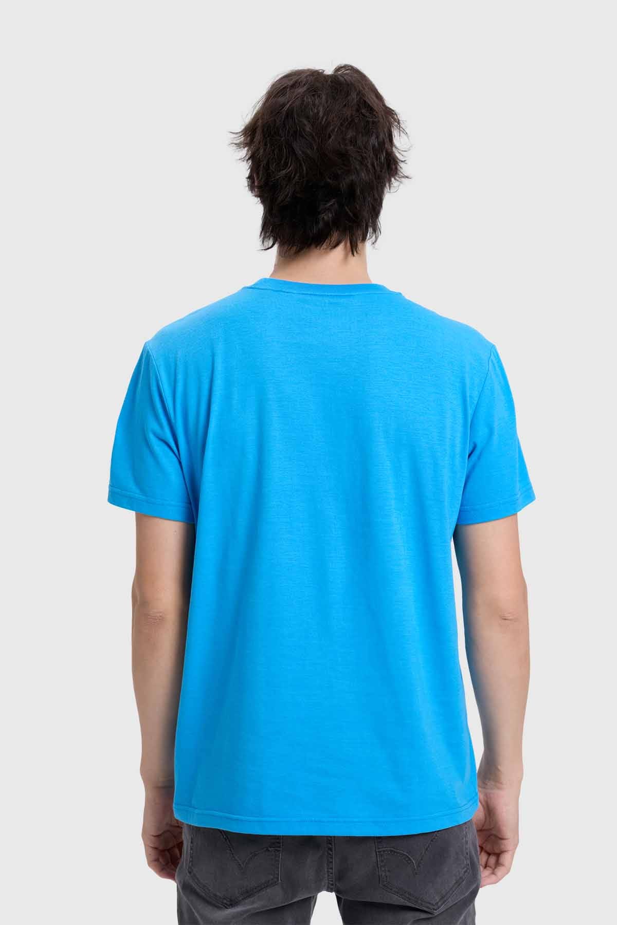 POLERA HOMBRE CON BOLSILLO CELESTE