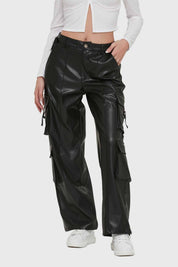 Pantalón Mujer Cargo Efecto Cuero Negro