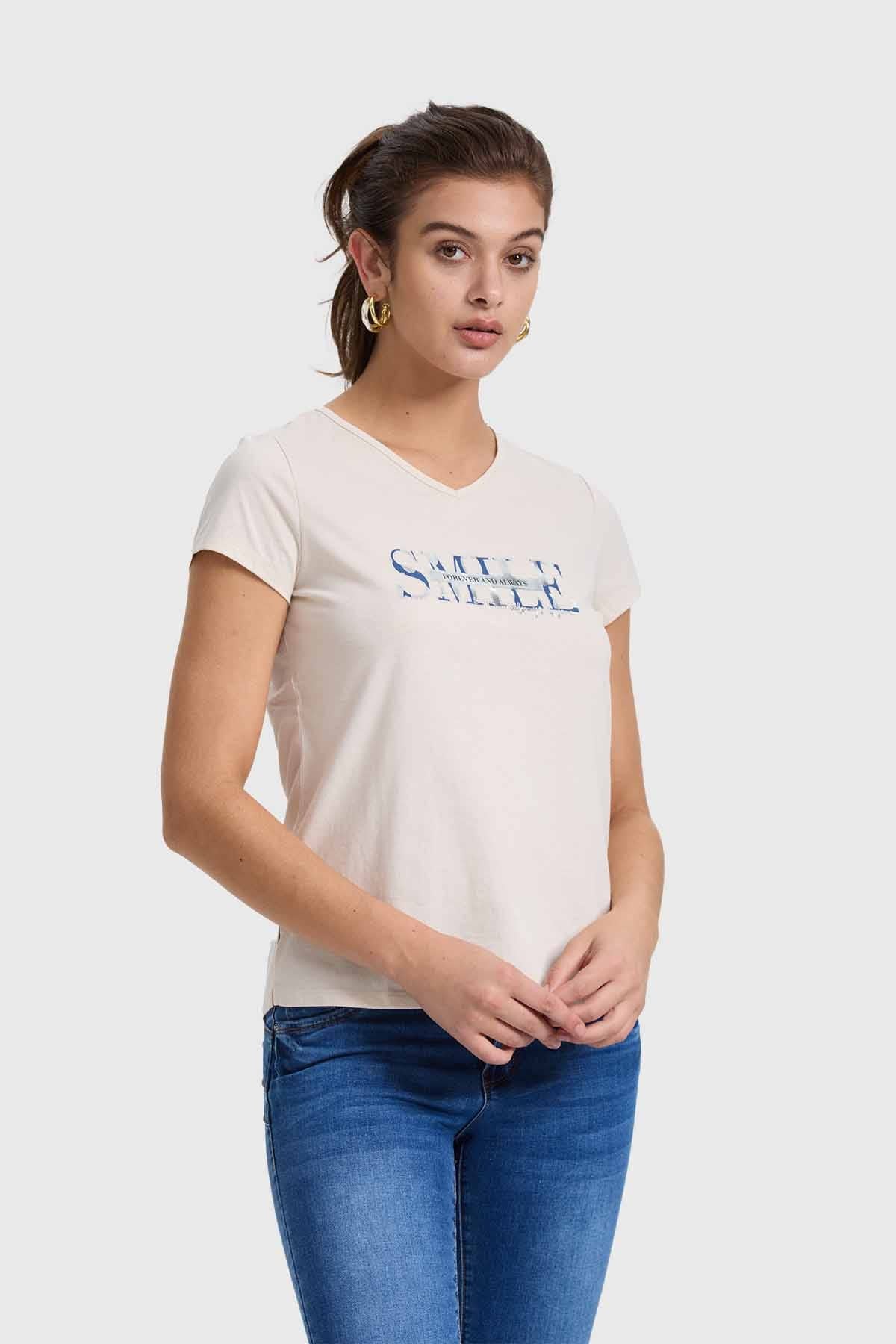 Polera Mujer Print Aplicación Crema