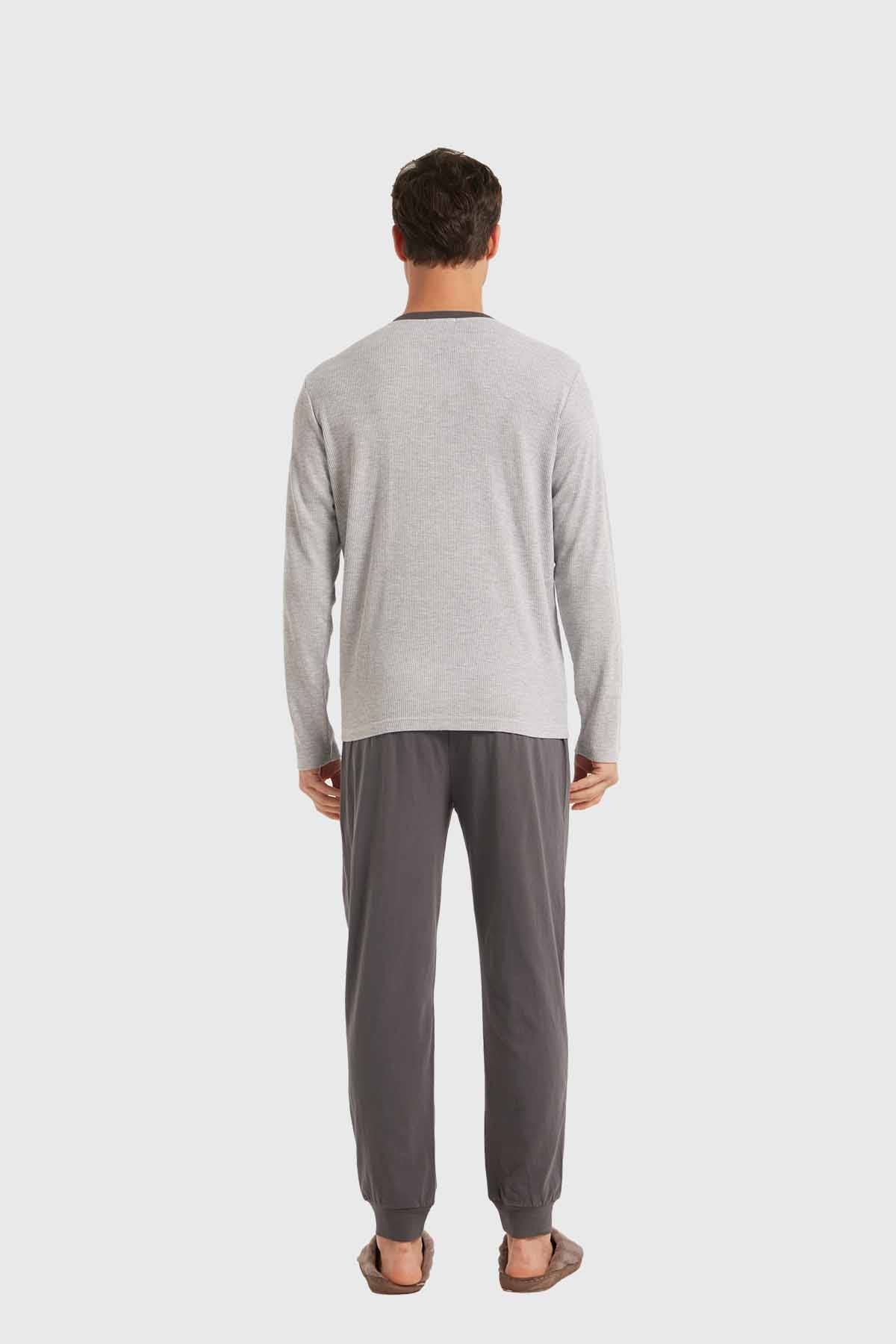 Pijama Hombre Con Pata Y Botón Gris