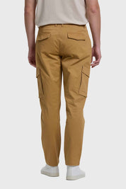 Pantalón Hombre Cargo Slim Fit Camel