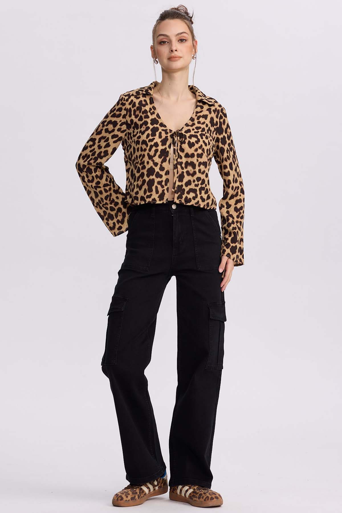 Jeans Mujer Cargo Calce Recto Negro