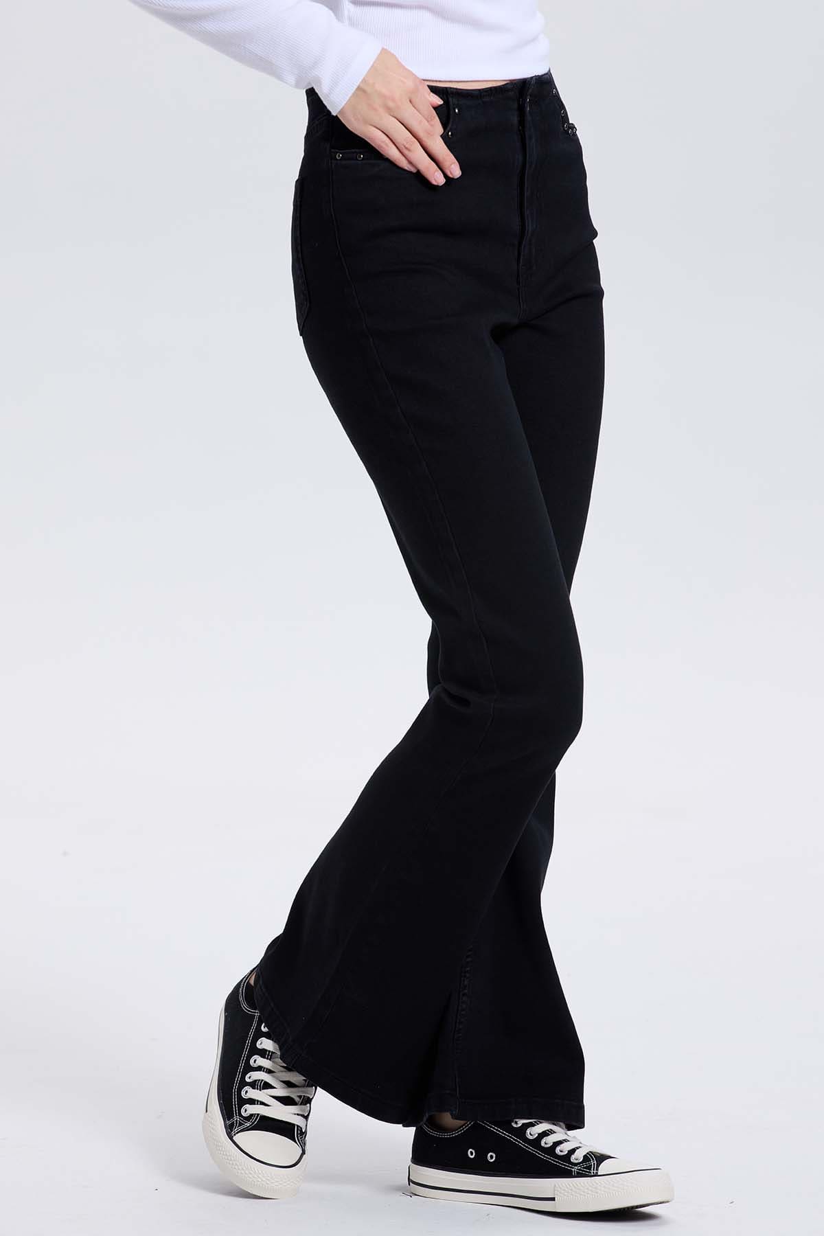Jeans Mujer Flare Tachas Negro