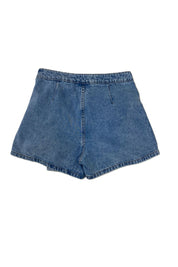 Short falda tableado azul con hebillas laterales estilo casual sin estampa visible