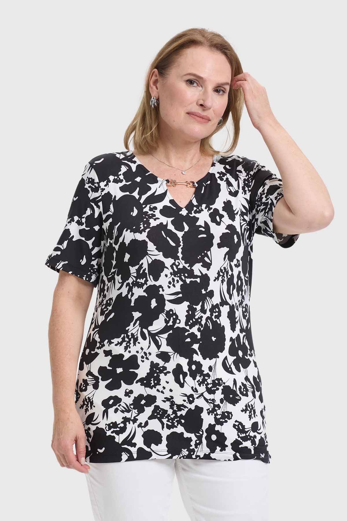 Polera Mujer Aplicación Print Negro