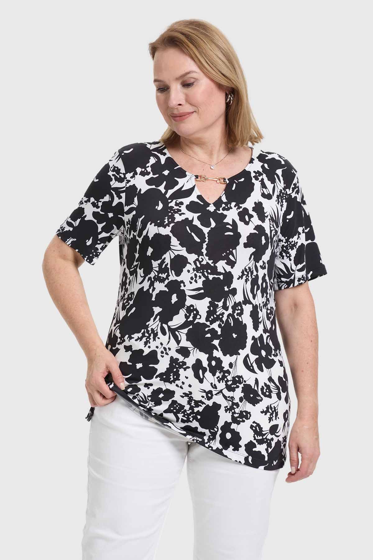 Polera Mujer Aplicación Print Negro