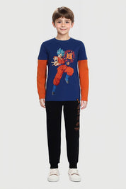 Pantalón buzo negro para niño con diseño Naruto y detalles en naranja.