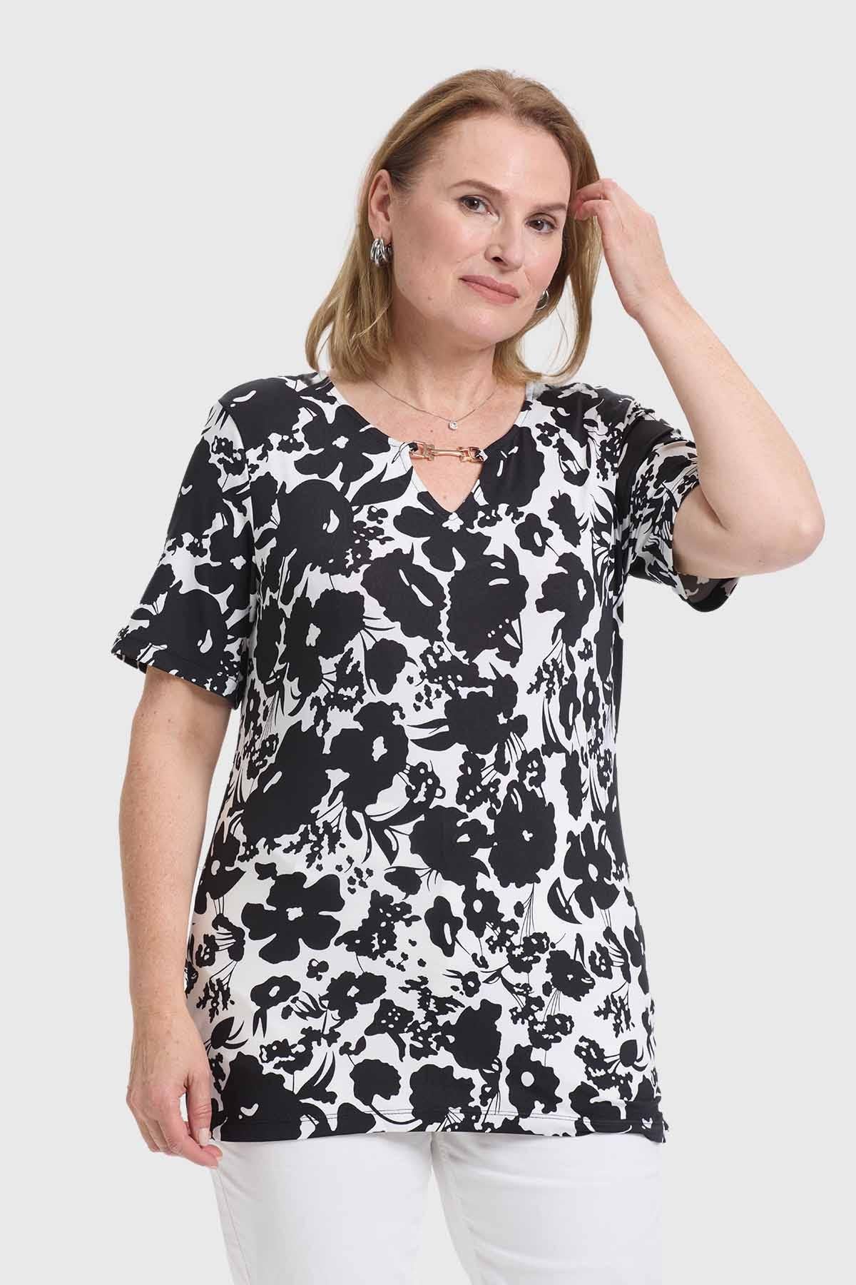 Polera Mujer Aplicación Print Negro