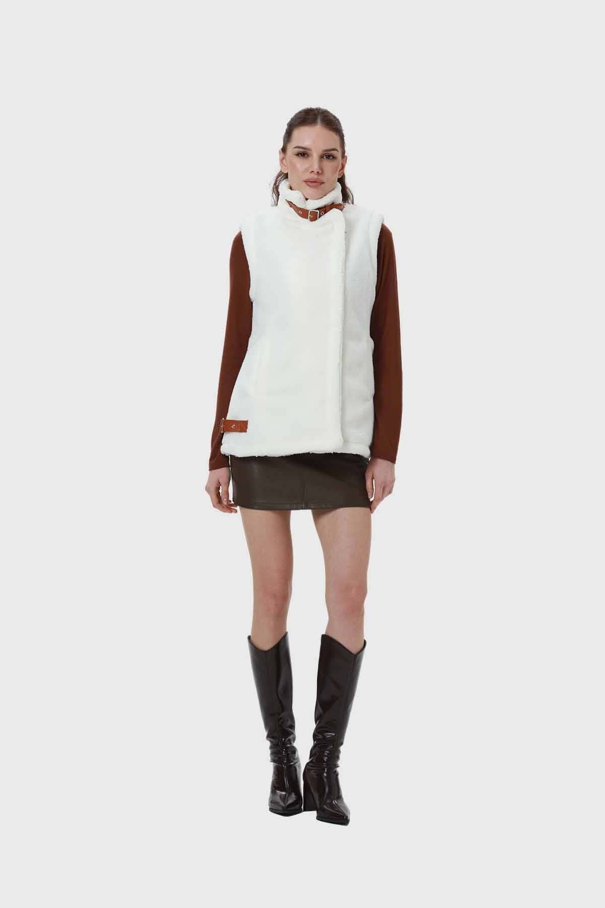 Polar Mujer Corderito Hebilla Crudo