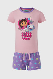 Pijama nina color rosado con camiseta manga corta y short morado estampado personajes y detalles coloridos