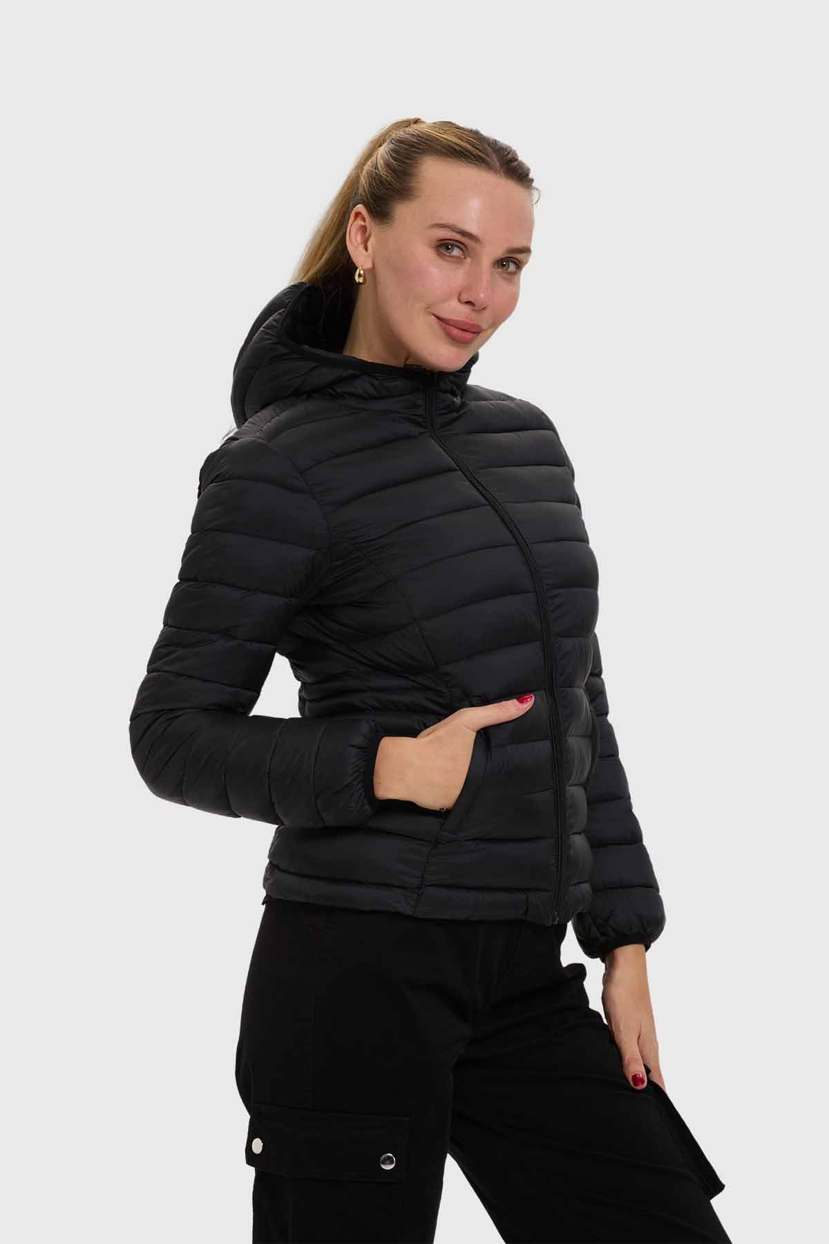 Parka Mujer Corta Plummy Negro