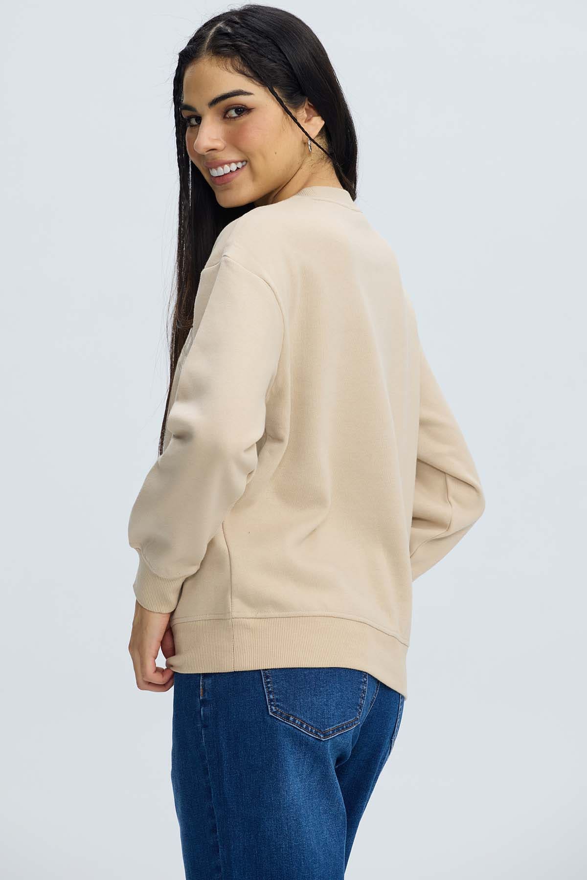 Polerón Mujer Oversize Bordado Beige