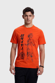 Polera hombre Dragon en color naranjo con estampado icónico.