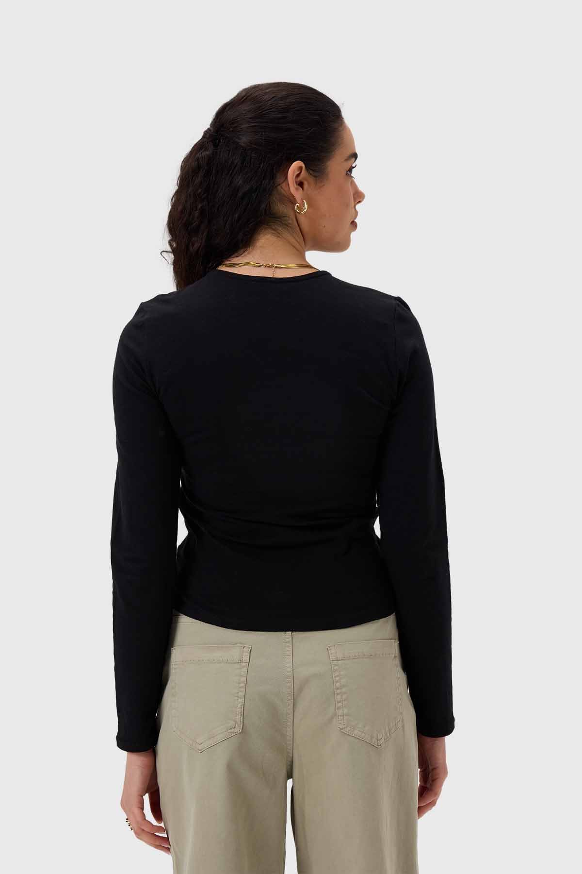 Polera Mujer Recogido Delantero Negro