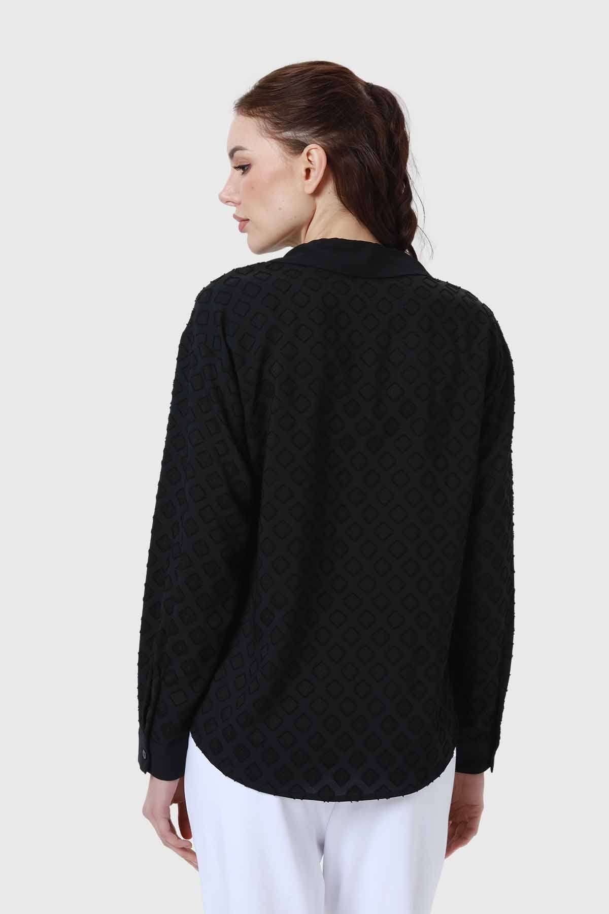 Blusa Mujer Abotonada Con Bolsillo Negro