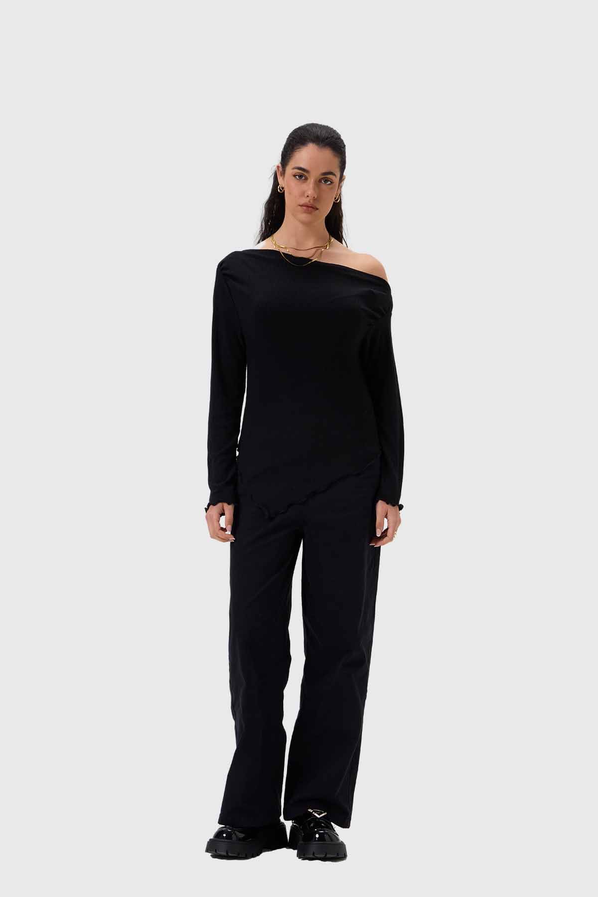 Polera Mujer C/Asimétrico Basta Negro