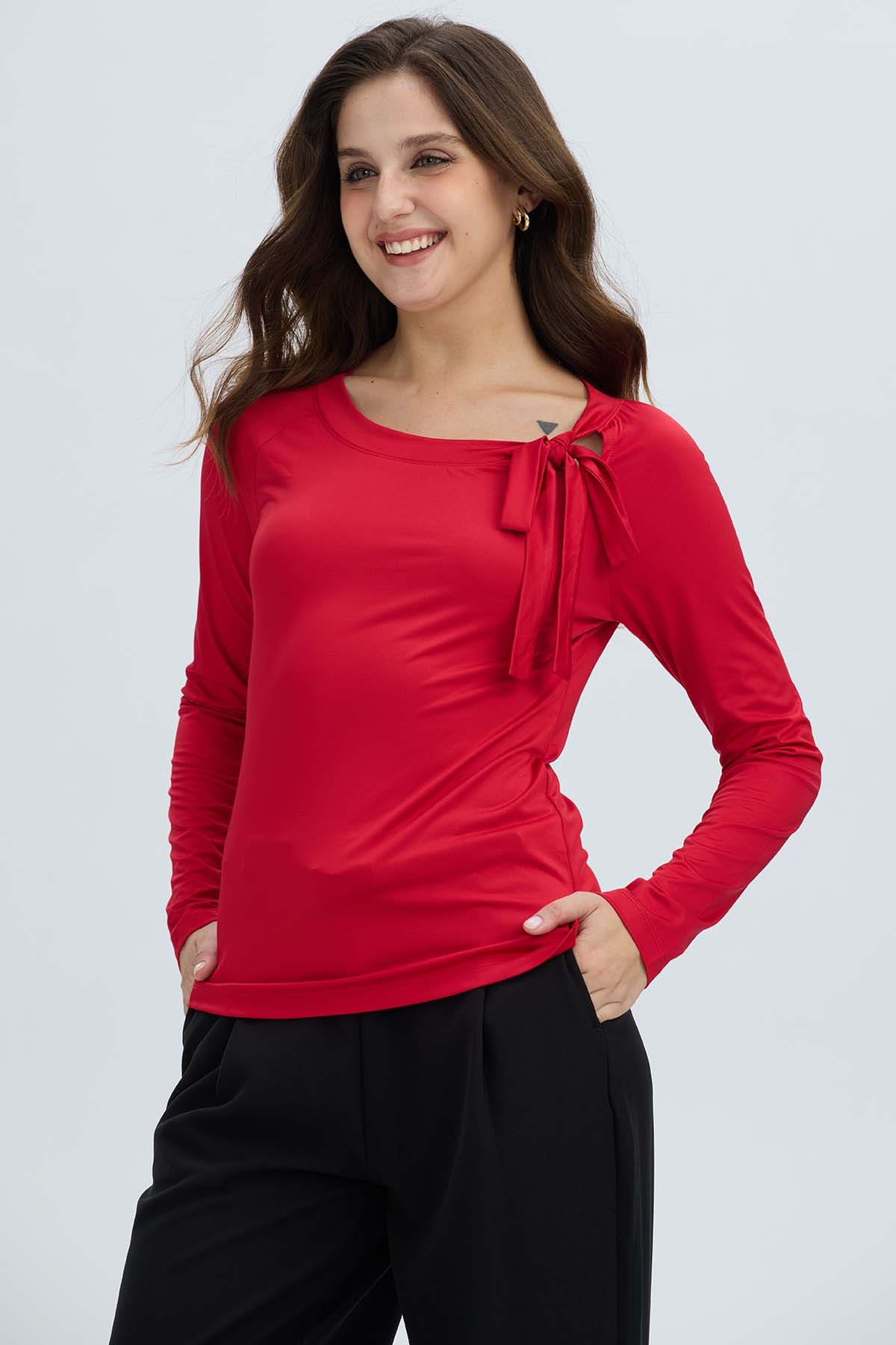 Polera Mujer Abertura y Lazo Rojo Oscuro