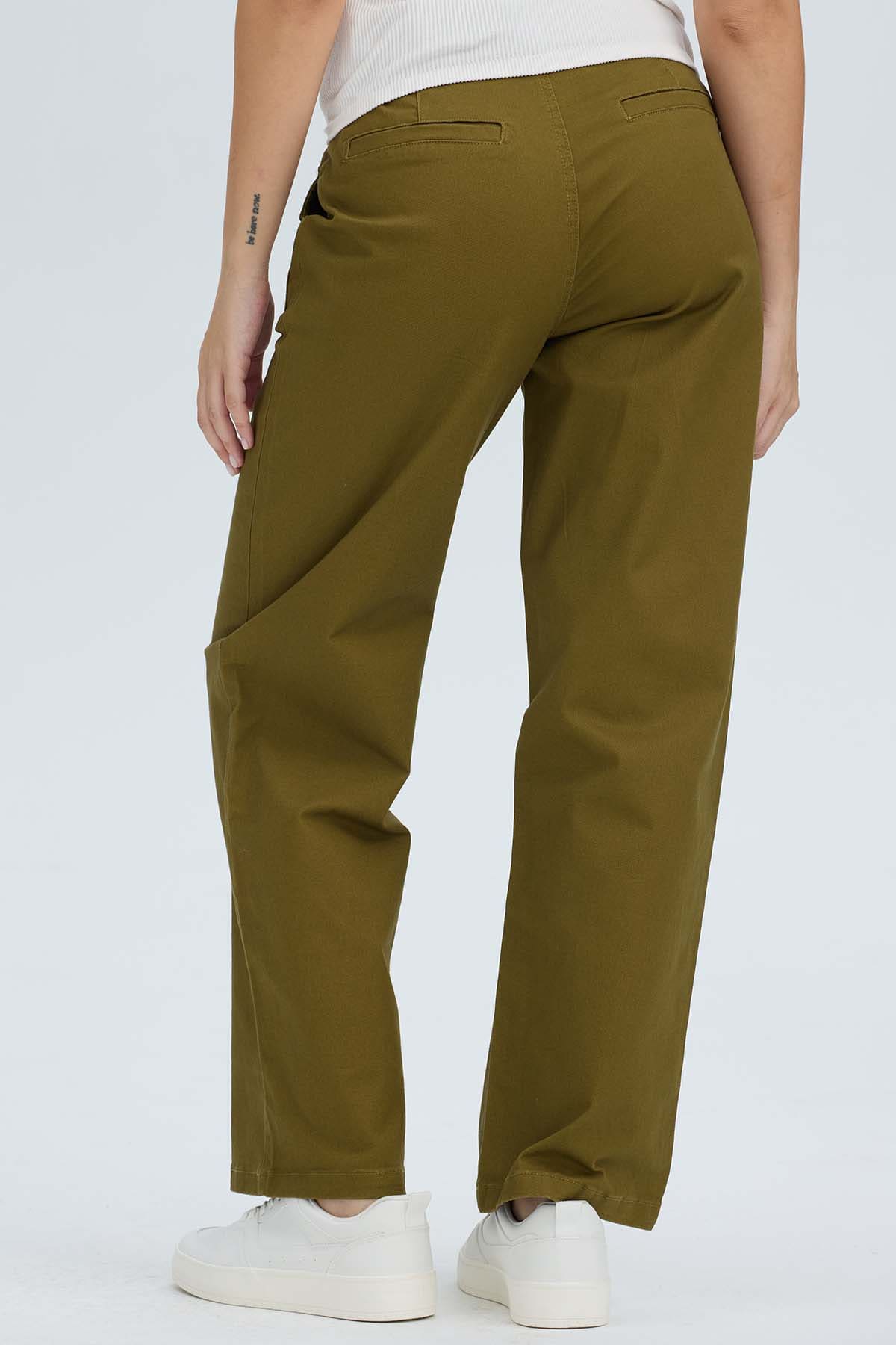 Pantalón Mujer Con Cinturón Y Bolsillos Verde Militar