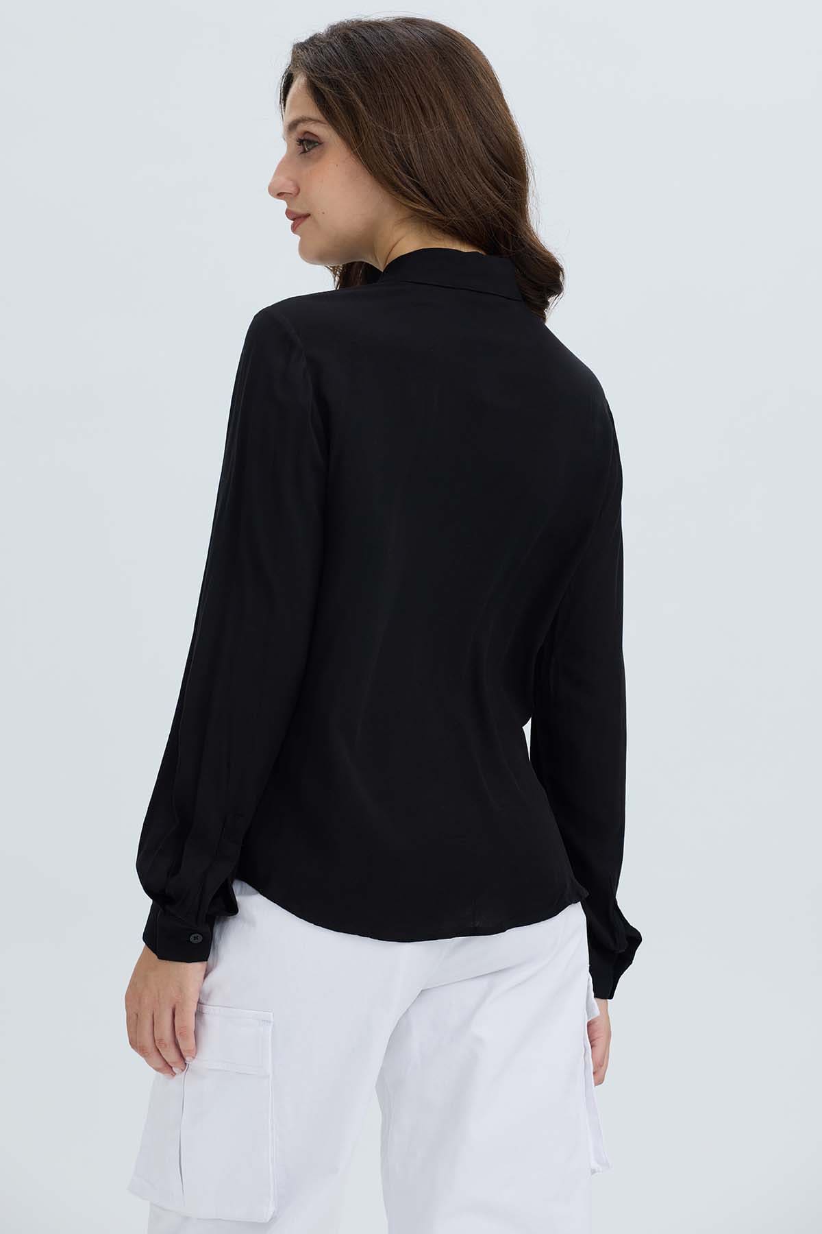 Blusa Mujer Abotonada Pliegues Negro