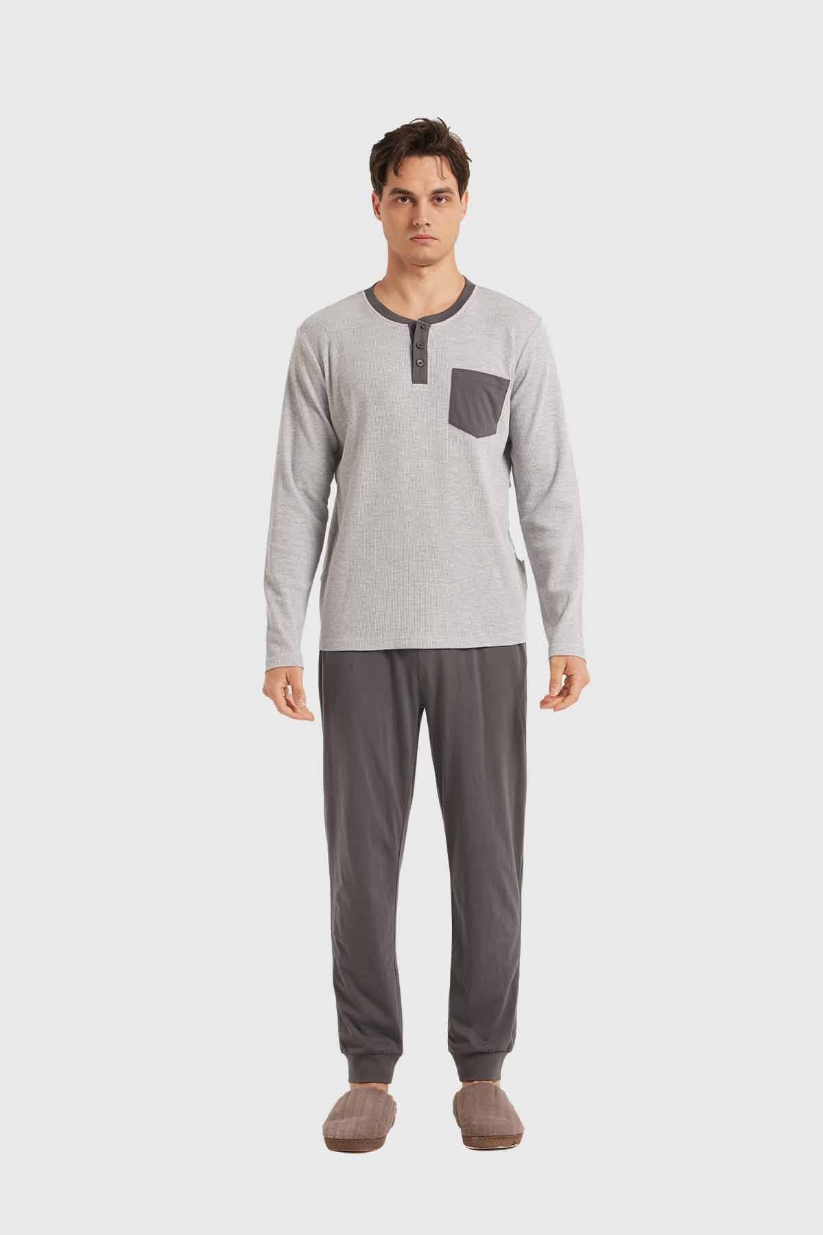 Pijama Hombre Con Pata Y Botón Gris