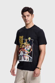 Polera hombre negra con diseño de personajes de One Piece en el frente.