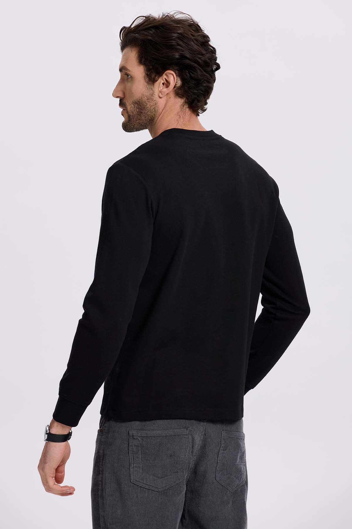 Polera Hombre Tres Botones Negro